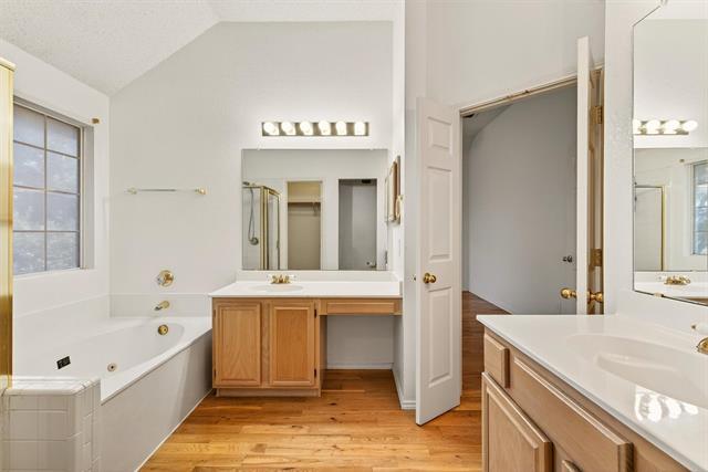 Building Photo - 3100 Verbena Dr