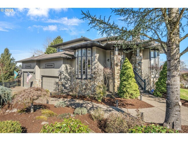 Building Photo - 13923 SW Mistletoe Dr
