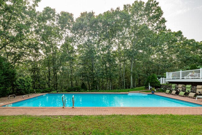 Building Photo - 83 Laurel Valley Dr