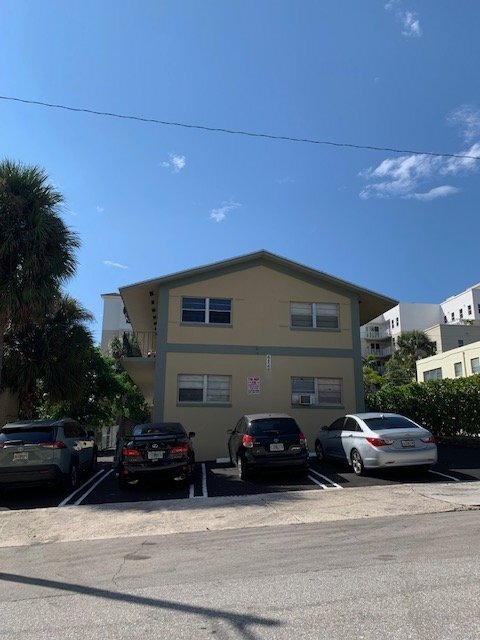 Building Photo - 626 Datura St