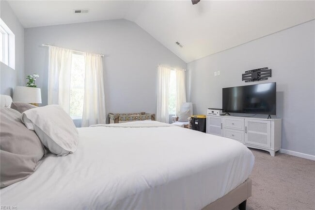 Building Photo - 409 Draper Dr