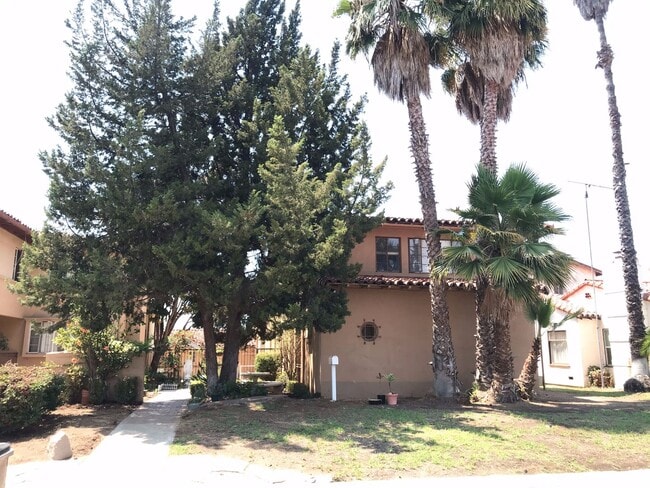 Building Photo - Room in an old convent
