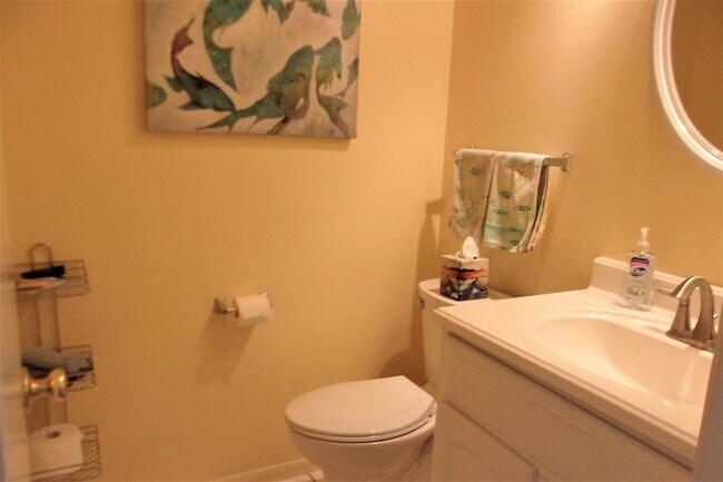 Building Photo - 1225 NW 21st St