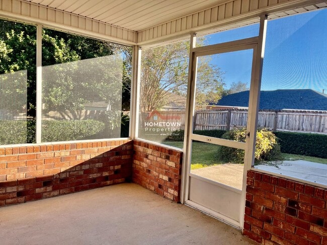 Building Photo - 3/2 Home in Cantonment