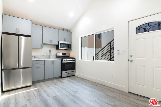 Primary Photo - 1327 23rd St