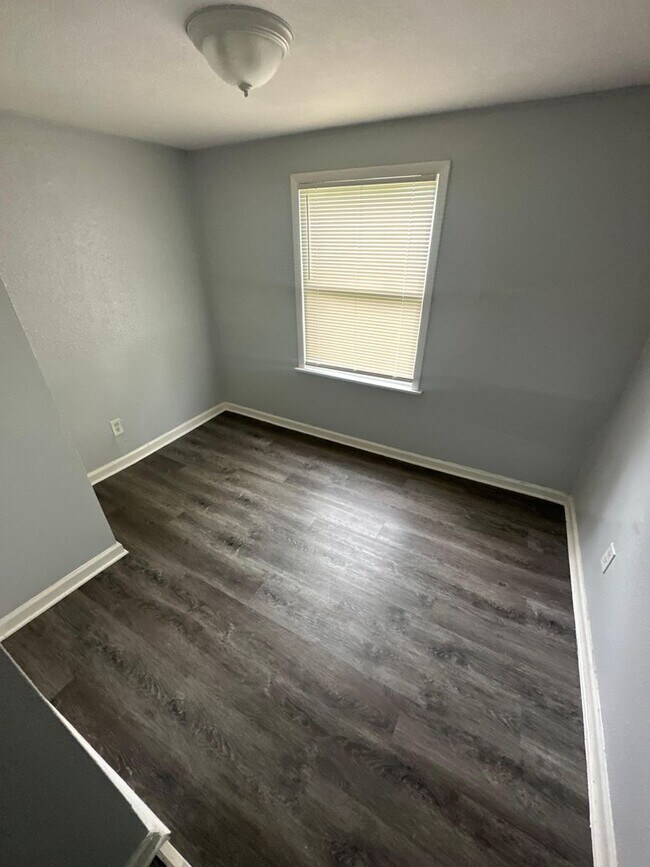 Building Photo - Fully renovated 3/1 Single Family Home ava...