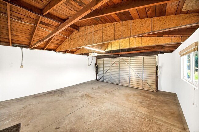 Building Photo - 20524 Rhoda St