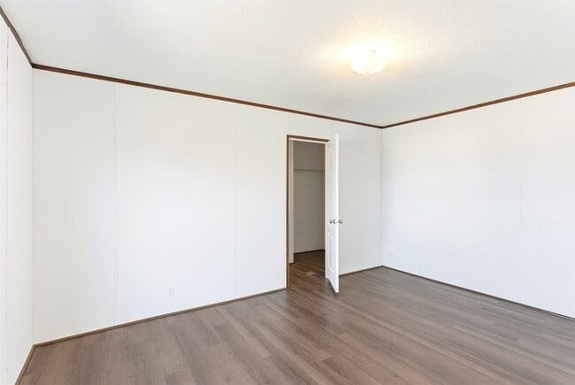 Building Photo - 442 Ruth Riggs Way