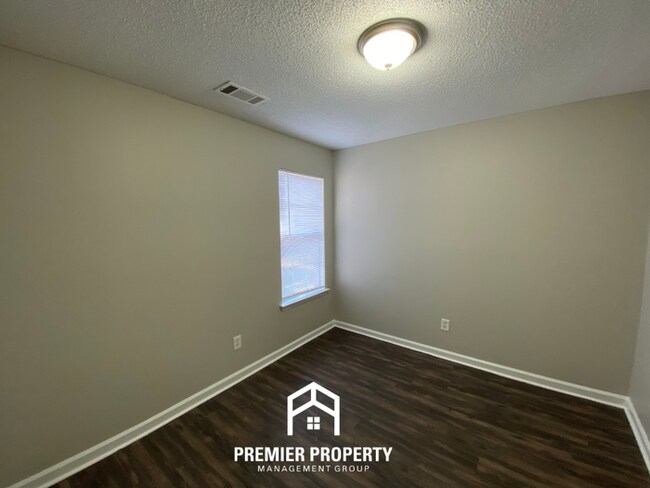 Building Photo - 4715 Lace Bark Cove