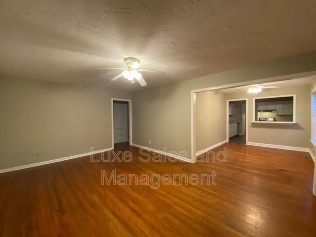 Building Photo - 1118 Idaho St