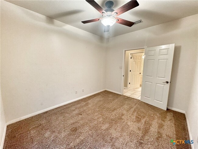 Building Photo - 2263 Kensington Way