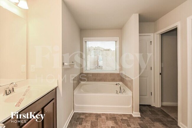 Building Photo - 3108 Baylor Cir