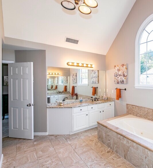 Building Photo - 3216 Canter Way