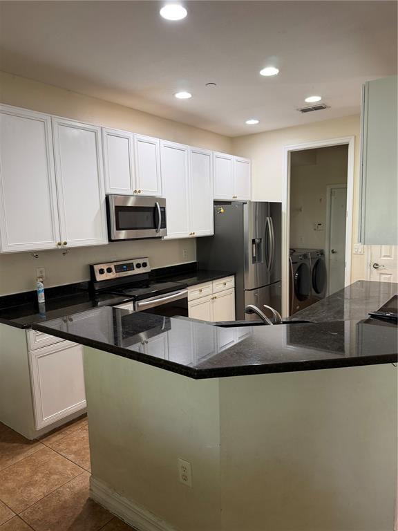 Building Photo - 7460 Terrace River Dr