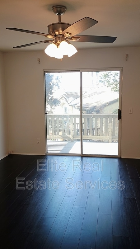 Building Photo - 1866 Via Capri St