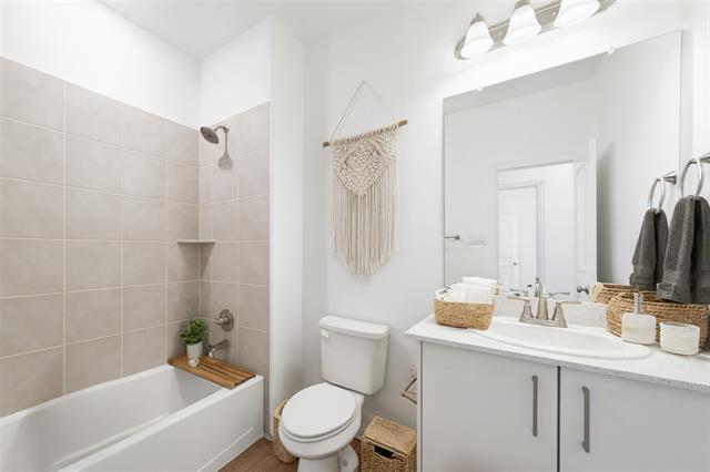 Building Photo - 317 Woodlands Blvd