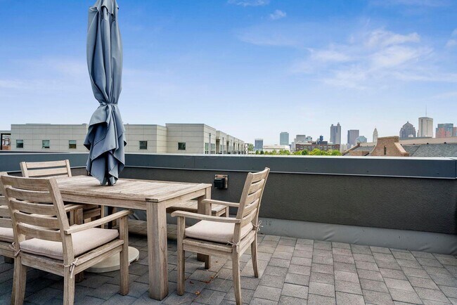 Building Photo - 236 Neruda Ave