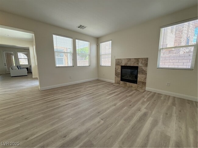 Building Photo - 620 Apricot Rose Pl