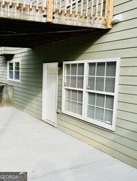 Building Photo - 4001 Oak Field Dr