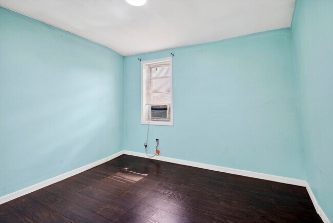 Building Photo - 2245 E Fayette St