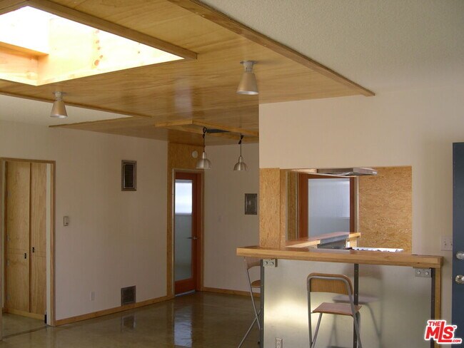 Building Photo - 1524 10th St