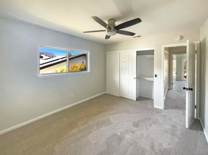 Building Photo - 2644 La Costa Ave