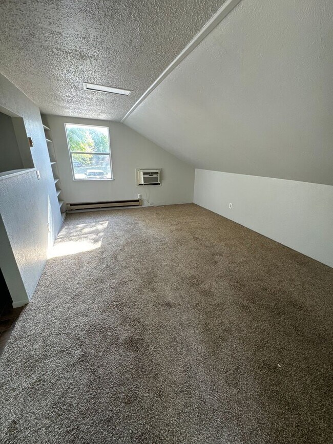 Building Photo - 11th Rentals