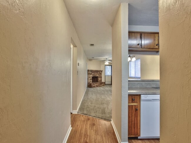 Building Photo - 3208 Ginger Dr