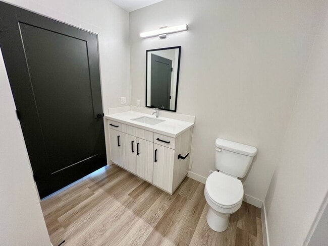 Building Photo - Modern Executive Level Condo near Colbert Hills Golf Course