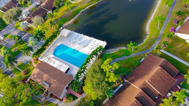 Building Photo - 603 Sea Pine Way