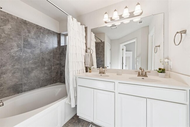 Building Photo - 514 Wincliff Dr