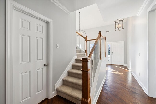 Building Photo - 524 Pennystone Dr