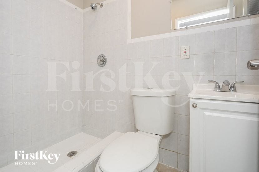 Building Photo - 14830 SW 103rd Ave