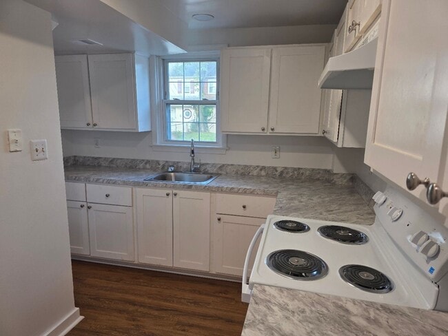 Building Photo - 4 S Cannon Dr