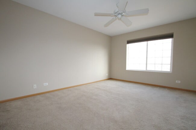 Building Photo - 3162 Cambria Ct