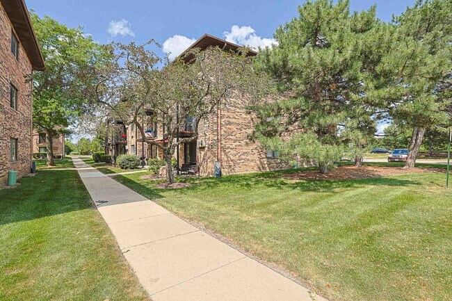 Building Photo - 210 Klein Creek Ct