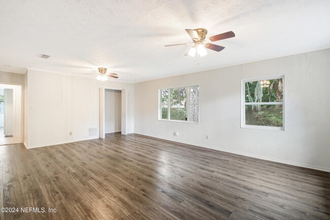 Building Photo - 6418 Terry Parker Dr N