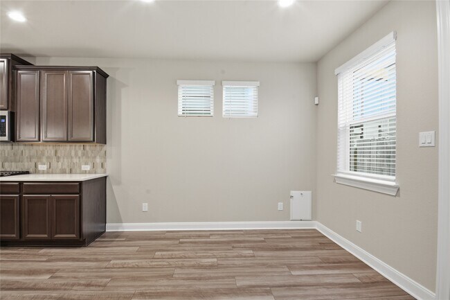 Building Photo - 4106 Split Ivy Dr