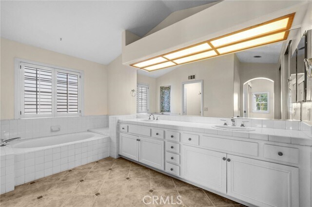 Building Photo - 2316 Cascade