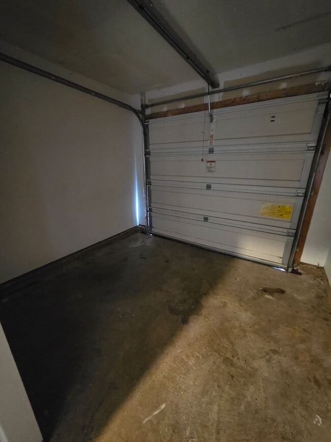 Building Photo - 2/3 BR in Rachel's Keep Community!