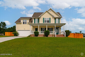 Building Photo - 200 Middle Ridge Dr