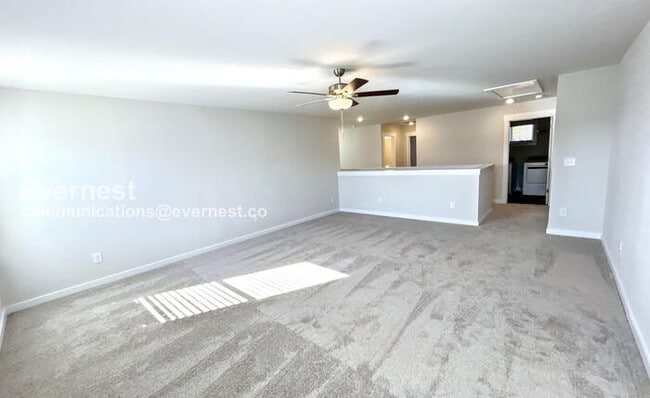 Building Photo - 1435 Firelight Wy