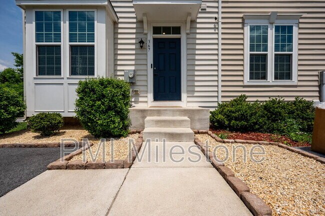 Building Photo - 367 Ontario Dr