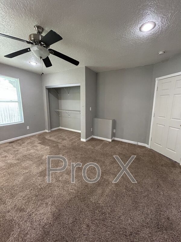 Building Photo - 205 E Kansas St