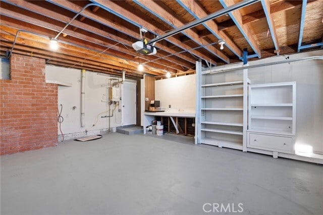 Building Photo - 3 Willow Tree Ln