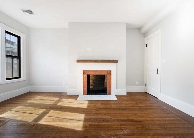 Building Photo - 31 Monadnock St