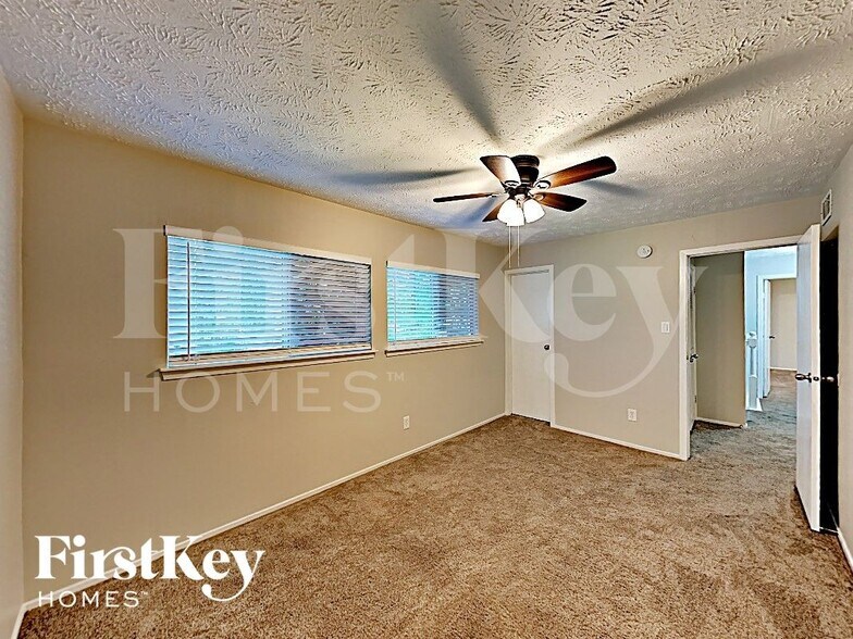 Building Photo - 3311 Birch Creek Dr