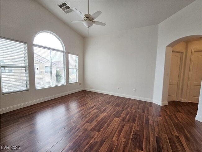 Building Photo - 9133 Goose Lake Way