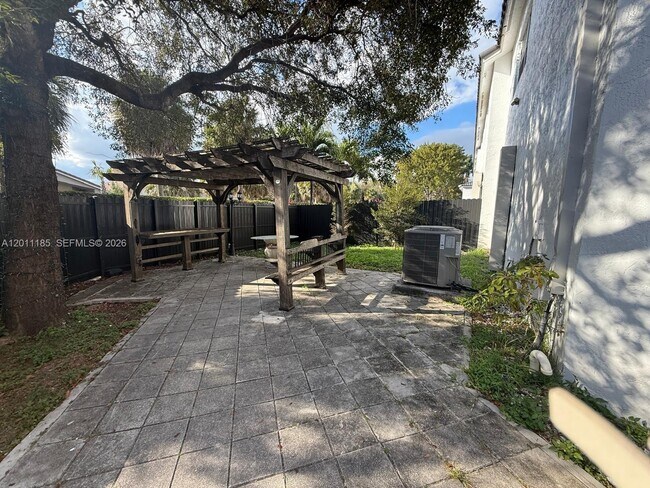 Building Photo - 5470 NW 107th Ave