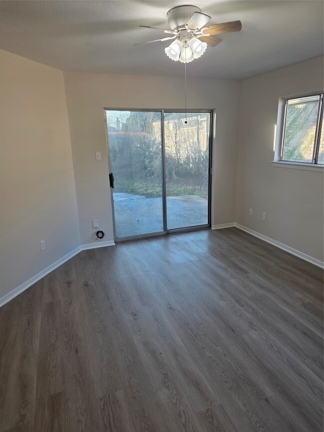 Building Photo - 12407 Sungate Ln